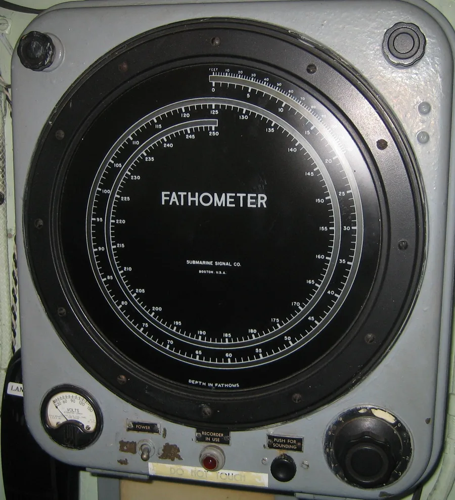 Instrumen Fathometer buatan Submarine Signal Company dari Boston